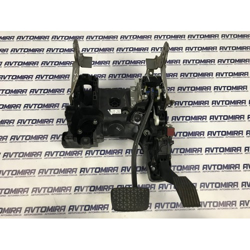 Блок педалей для АКПП AF40 Opel Insignia 2.0 CDTI 2008-2017 13331951